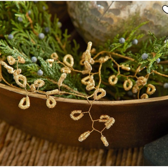 Pottery Barn jeweled garland - Picture 3 of 14